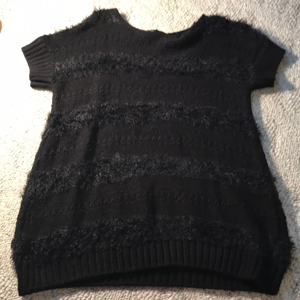 Madison black short sleeve sweater sz M